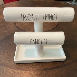 ❌SOLD❌Rae Dunn jewelry display/holder